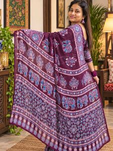 Beautiful Purple Elephant Print Saree