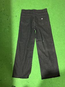 01 Women Flared Fit Jeans