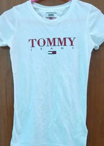 Tommy Jeans White T-Shirt