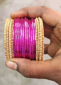 Beautiful Pink 🩷 Bangles