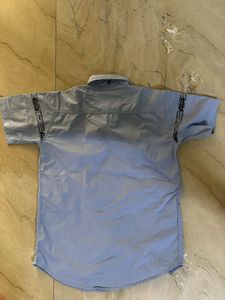 LIGHT BLUE SHIRT