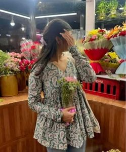 Elegant Green Paisley Print Kurta