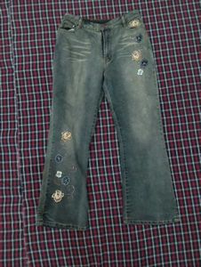 Floral Detail Whimsical Embellished Flared Jeans