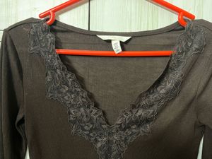 Brown Ribbed Lace Neckline Top