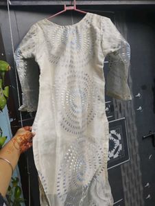 Elegant Cream Kurta with Circle Design