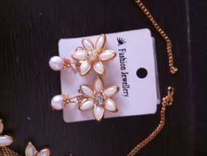 Floral Jewellery Set