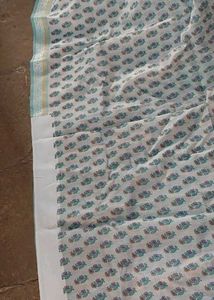Vintage Floral Print Cotton Saree