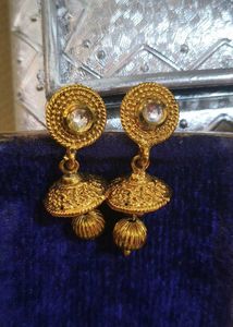 Elegant Gold Jhumka Earrings
