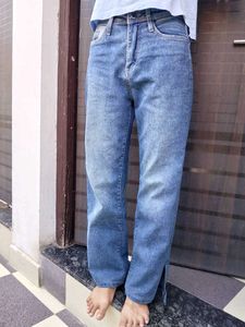 Stylish Blue Denim Jeans for Women straight jean