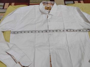 Men's White Classic Fit Button-Down Shirt