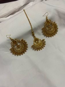 Elegant Gold-Tone Maang Tikka & Earring Set