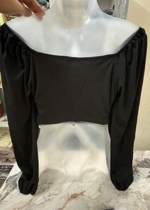 Chic Black Ruched Long Sleeve Top