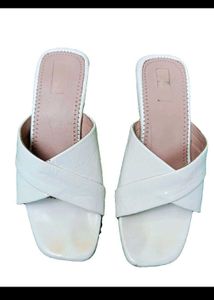 Elegant White Crisscross Heeled Mules