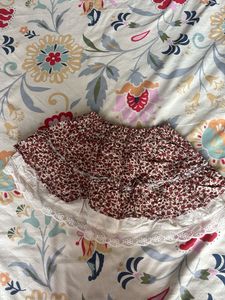 Cute Floral Skirt with Lace Trim