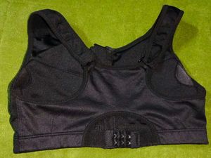 Black Zip-Up Sports Bra