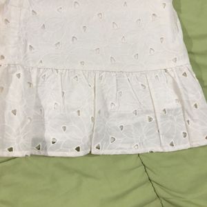 White Broderie Anglaise Wrap skirt ✨✨