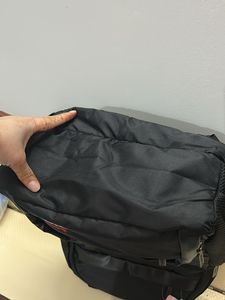 New- Backpack 🎒with 5 zip pockets