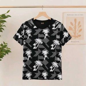Stylish Palm Tree Print T-Shirt