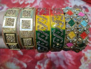 Sparkling Embellished Bangle Set
