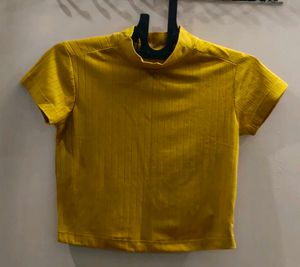 Ribbed Mock Neck Crop Top