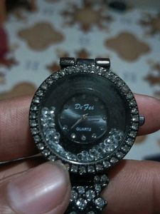 Sparkling DeFei Quartz Watch