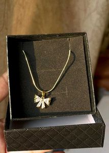 Sparkling Bow Pendant Necklace