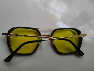 Vincent Chase Metal Black Full Rim Geometric Sungl
