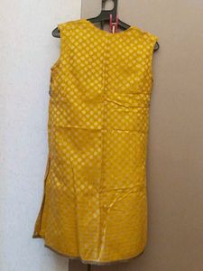 Elegant Golden Embroidered Kurta