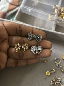 Elegant Stud Earrings Set