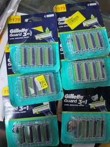 Gillette Guard 3in1 Refills - 4 razor set of 6
