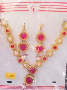 Elegant Ruby &amp; Pearl Jewellery Set