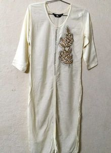 Elegant Off-White Floral Printed Straight Kurta