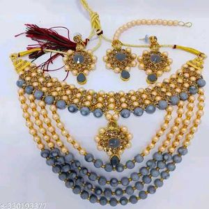 Red piece of Beautiful Necklace set....