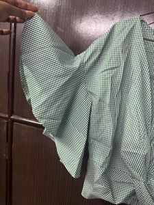 Chic Green Gingham Twist-Front Blouse