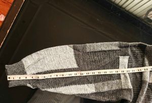 Geometric Pattern Knit Sweater