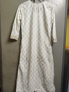 Elegant White &amp; Gold Print Kurta