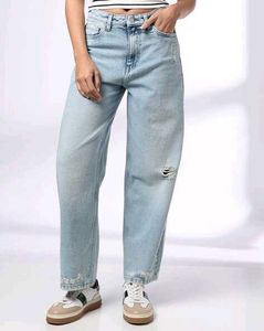 Light Wash Ripped Jeans