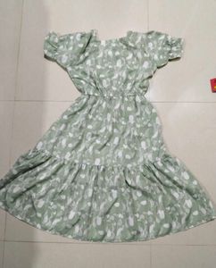 Green Floral Print Tiered Midi Dress