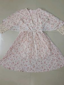 Elegant Floral Print Pleated Dress