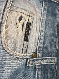 Men's Light Wash Distressed Jeans