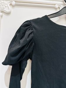 Black Puff Sleeve Ribbed Top