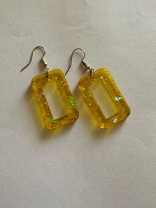 ‼️Sale‼️Sparkling Yellow Resin Earrings