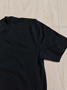 Black Cropped T-Shirt