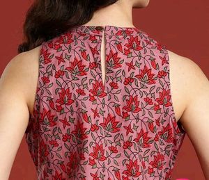 Stylish Floral Print Sleeveless Kurta