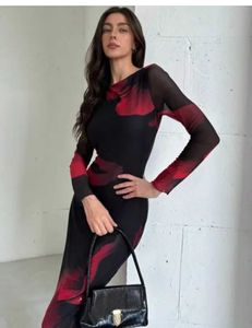 Chic Black &amp; Red Floral Maxi Dress