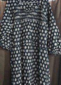 Awesome tunic in 52-54size