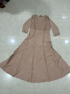 Elegant Beige Embroidered Kurta