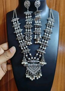 Silver Pearl Necklace Set