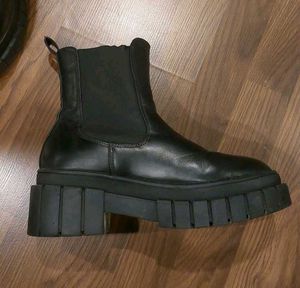 Black Chunky Sole Chelsea Boots