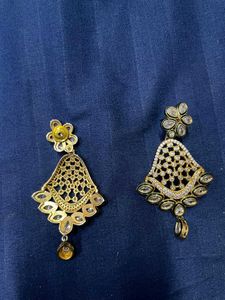 Exquisite Kundan Drop Earrings